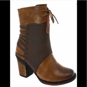 Pierre Dumas steampunk boots